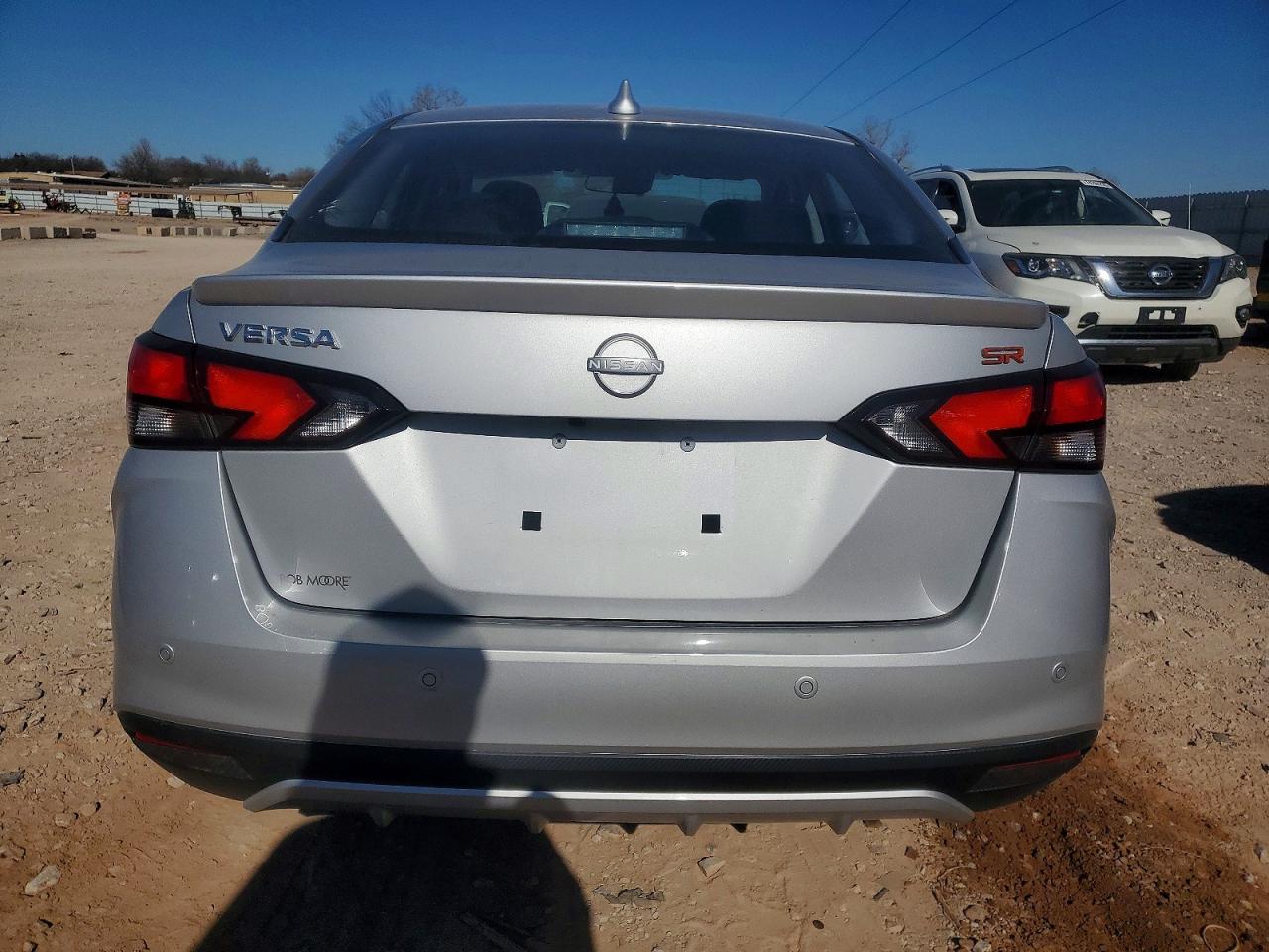 2025 NISSAN VERSA SR photo 6