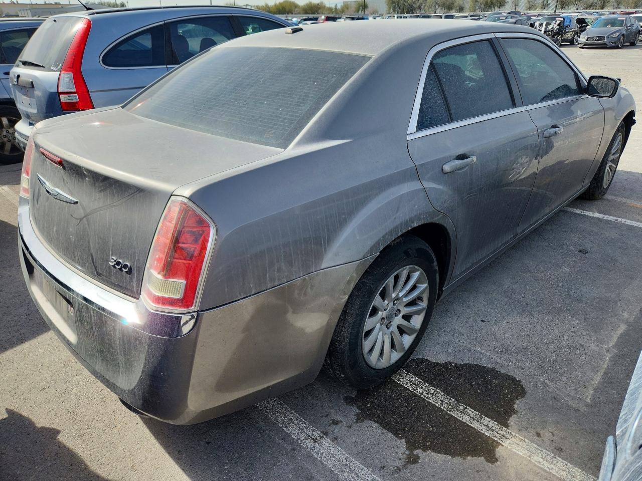 2014 CHRYSLER 300 photo 3