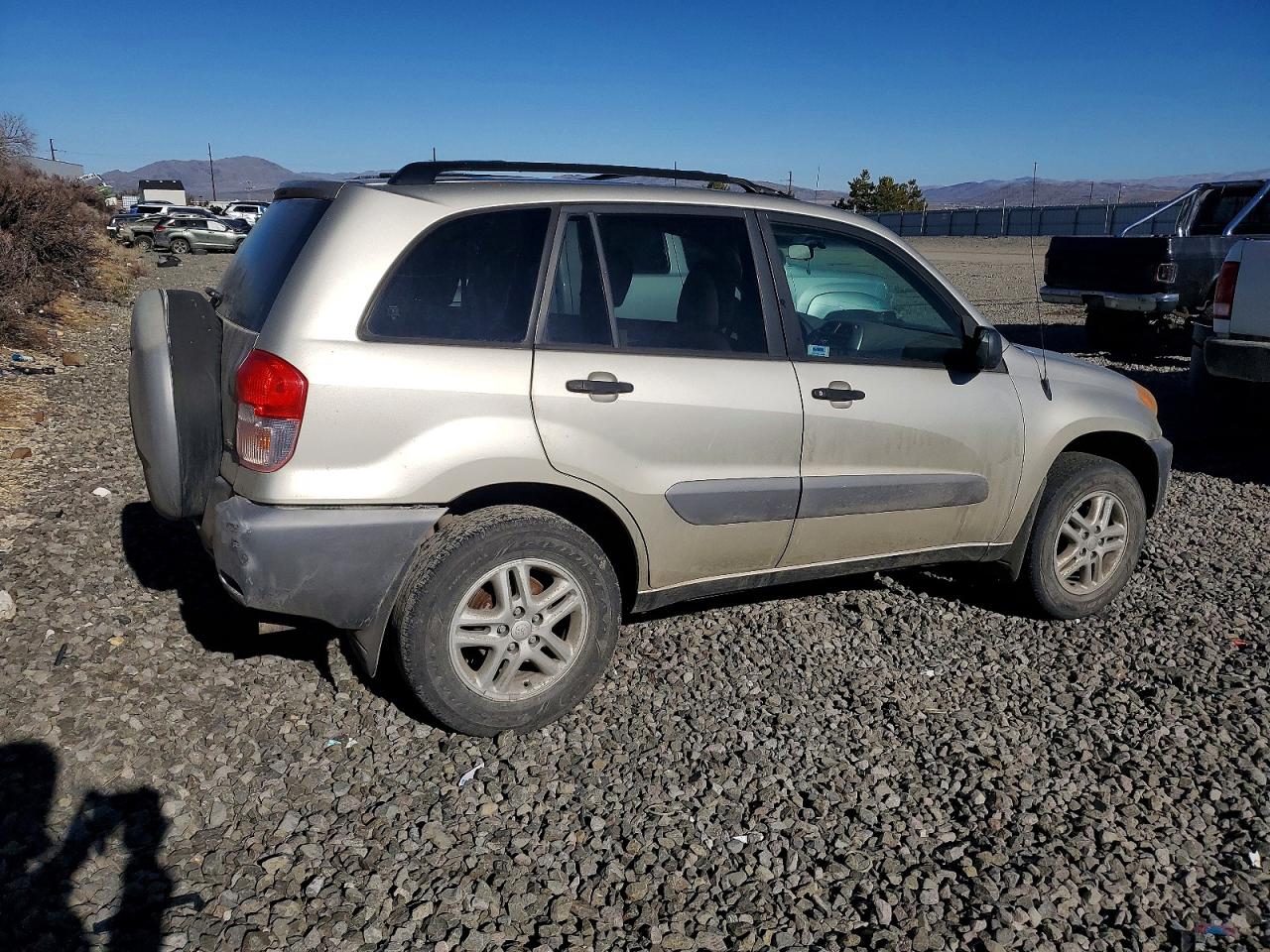 2002 TOYOTA RAV4 BASE photo 3