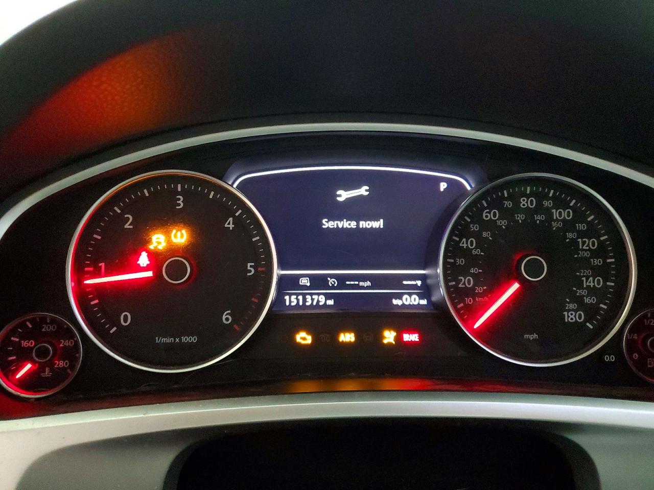 2015 VOLKSWAGEN TOUAREG V6 TDI photo 9