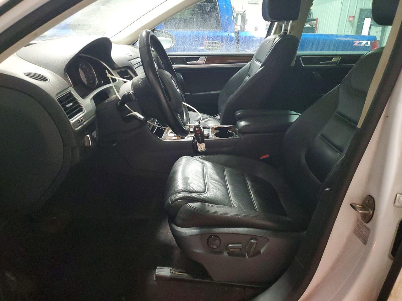 2015 VOLKSWAGEN TOUAREG V6 TDI photo 7