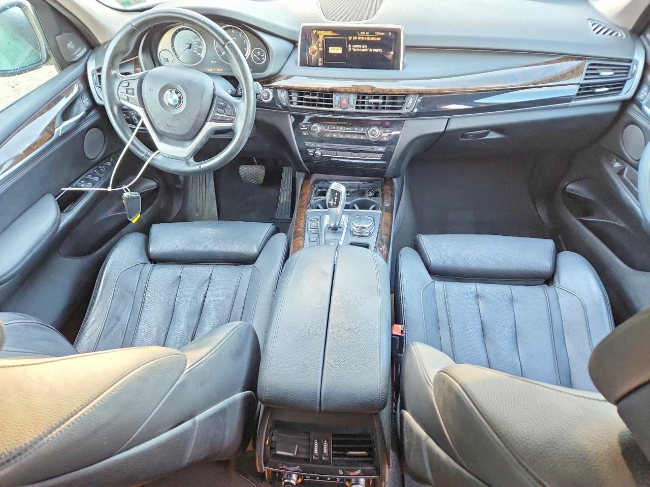 2016 BMW X5 XDRIVE50I photo 8