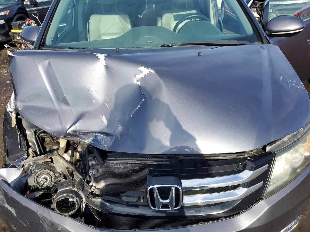 2016 HONDA ODYSSEY TOURING photo 12