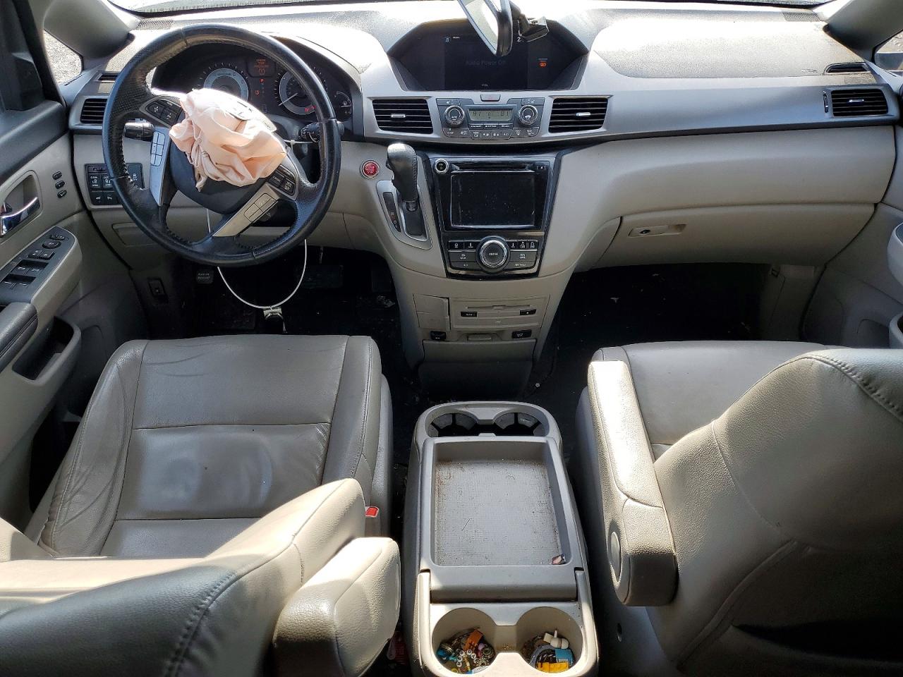 2016 HONDA ODYSSEY TOURING photo 8