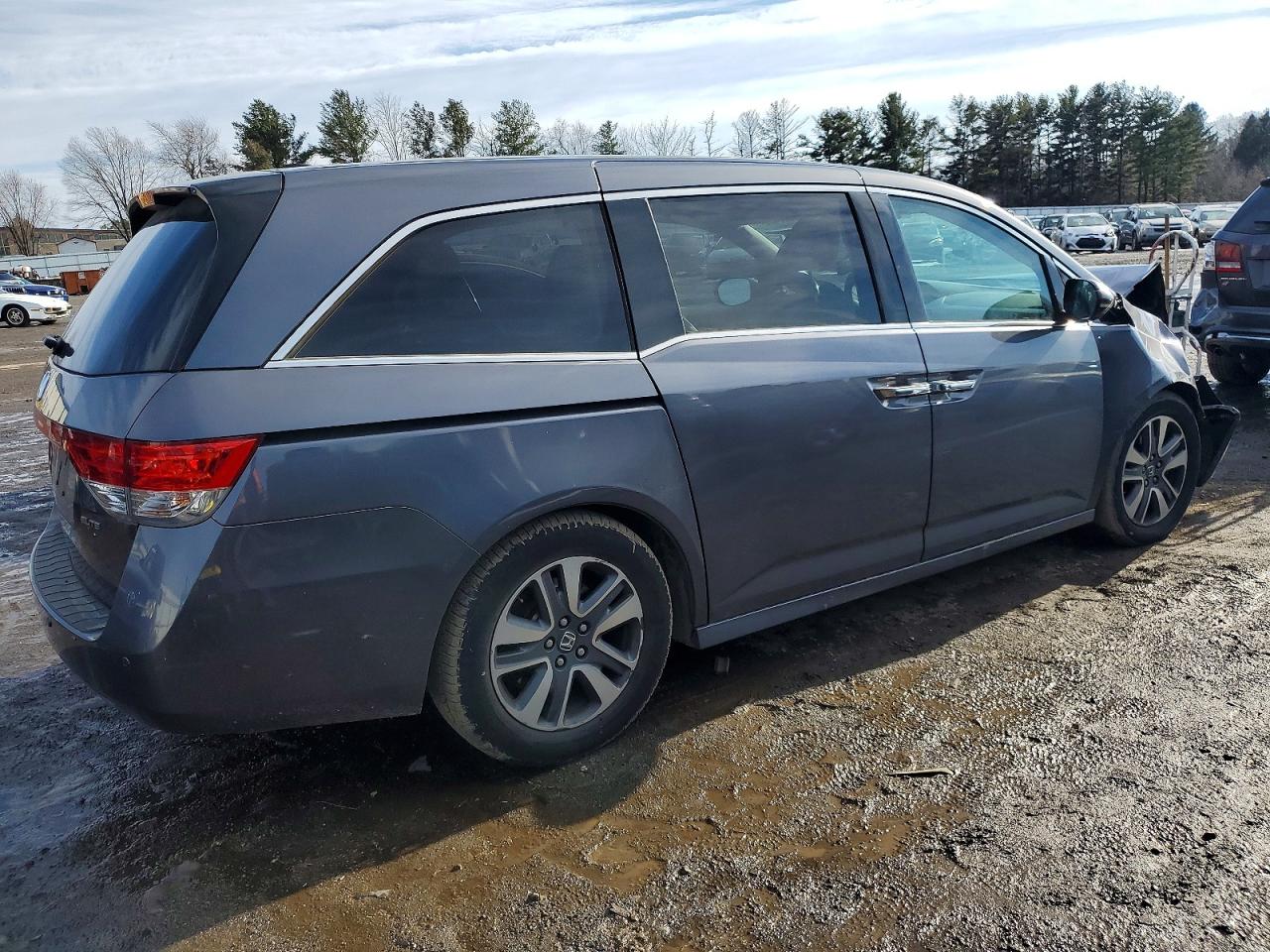 2016 HONDA ODYSSEY TOURING photo 3