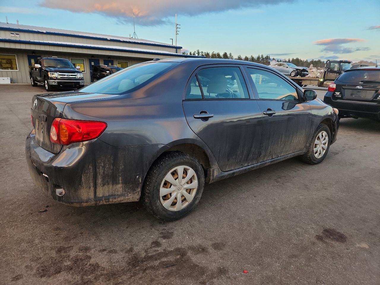 2010 TOYOTA COROLLA BASE photo 3