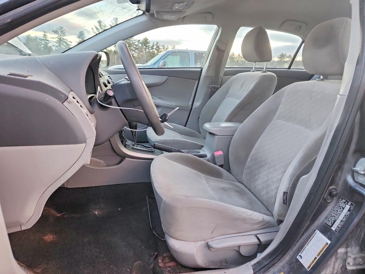 2010 TOYOTA COROLLA BASE photo 7