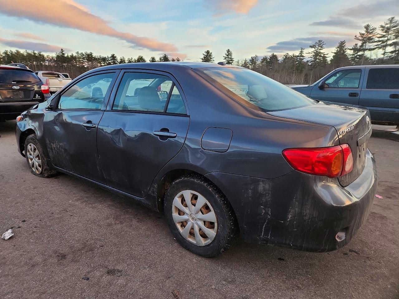 2010 TOYOTA COROLLA BASE photo 2