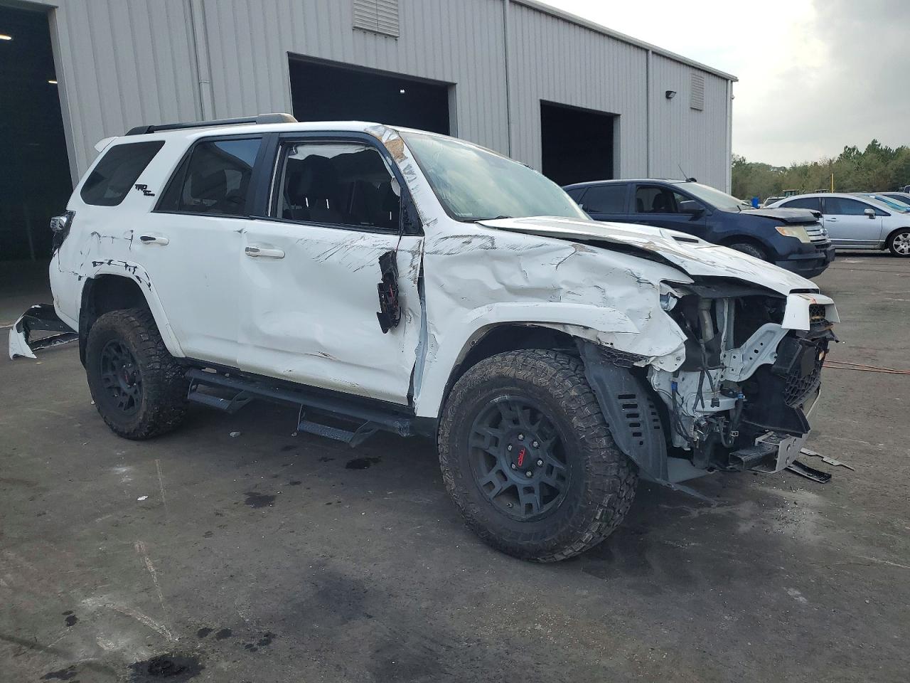 2022 TOYOTA 4RUNNER TRD OFF-ROAD photo 4