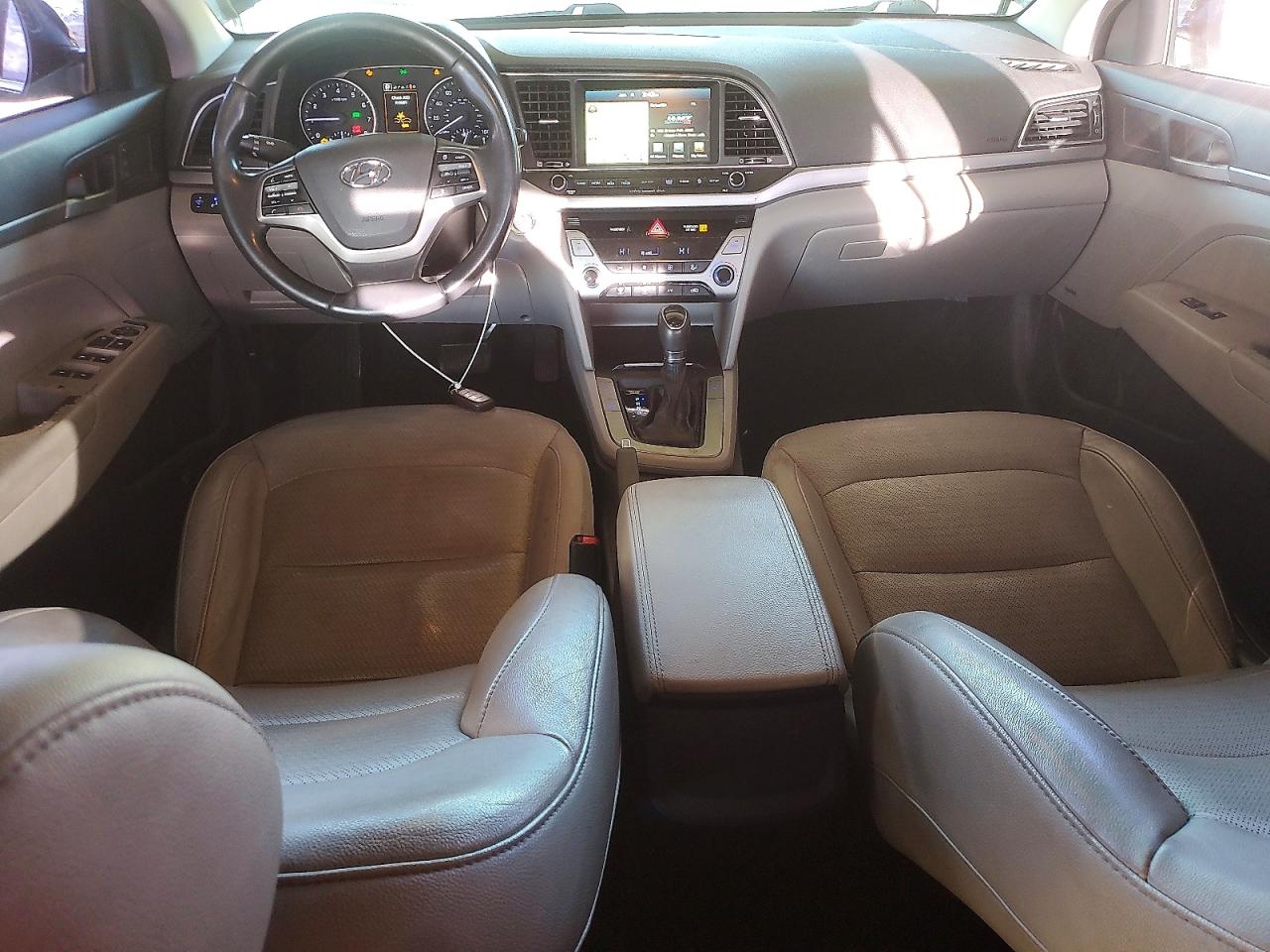 2017 HYUNDAI ELANTRA SE photo 8