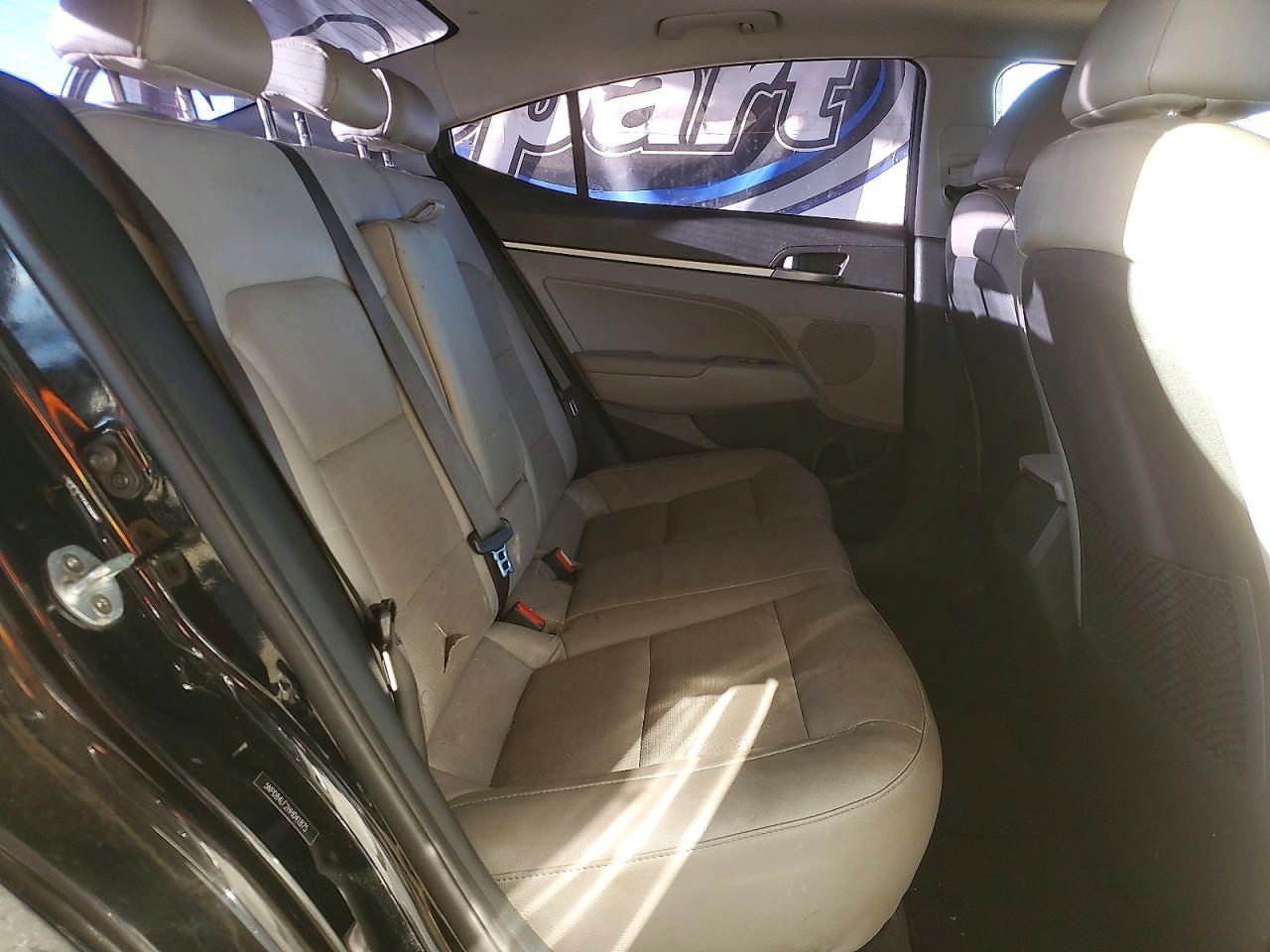 2017 HYUNDAI ELANTRA SE photo 10