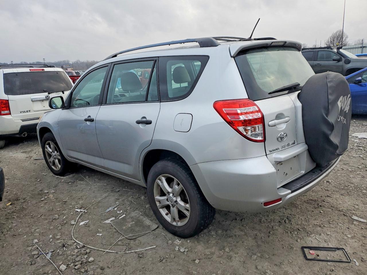 2009 TOYOTA RAV4 photo 2