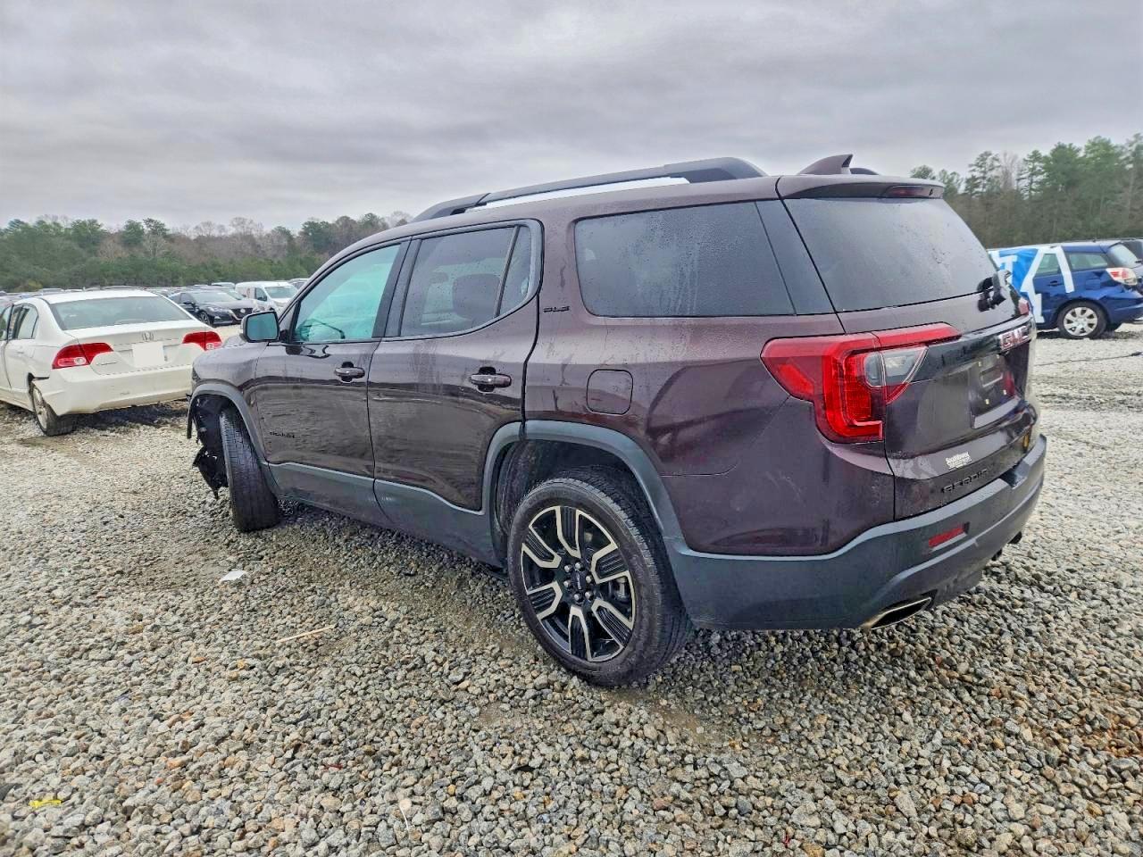 2021 GMC ACADIA SLE photo 2
