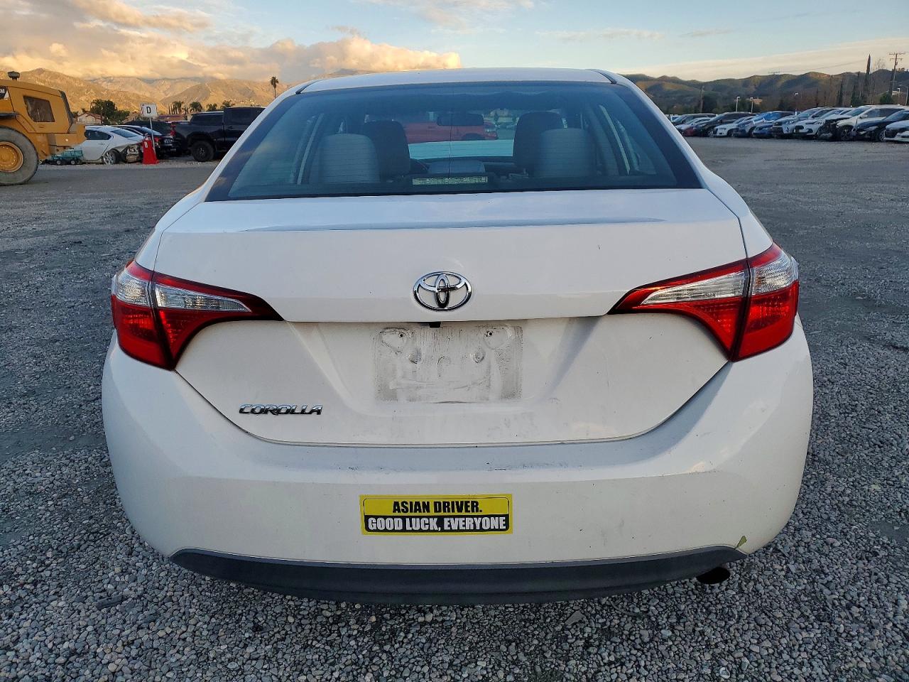 2016 TOYOTA COROLLA L photo 6