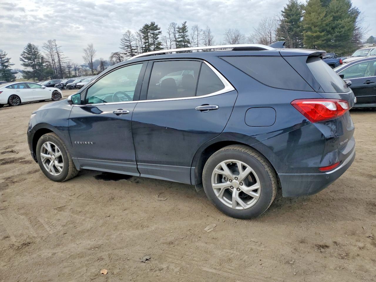 2021 CHEVROLET EQUINOX PREMIER photo 2