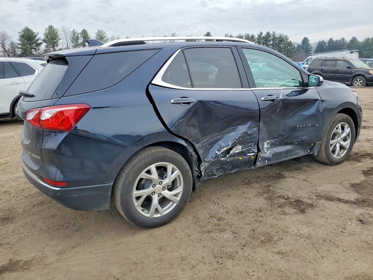 2021 CHEVROLET EQUINOX PREMIER photo 3
