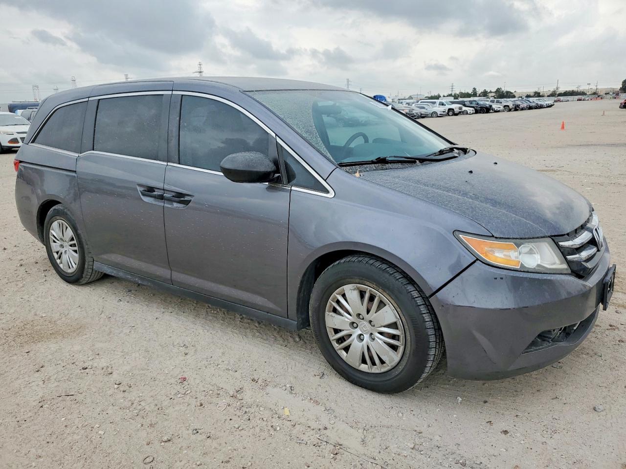 2016 HONDA ODYSSEY LX photo 4