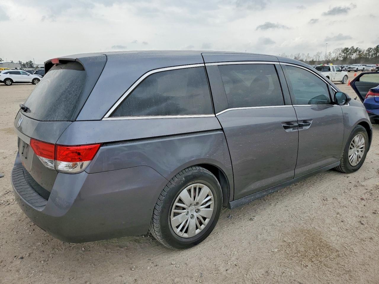 2016 HONDA ODYSSEY LX photo 3