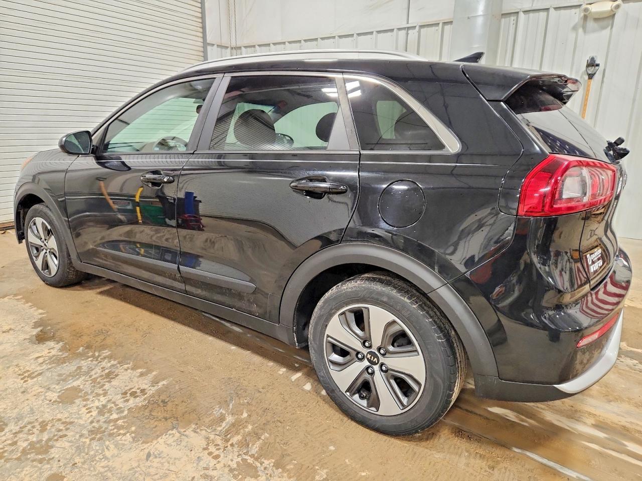 2018 KIA NIRO FE photo 2