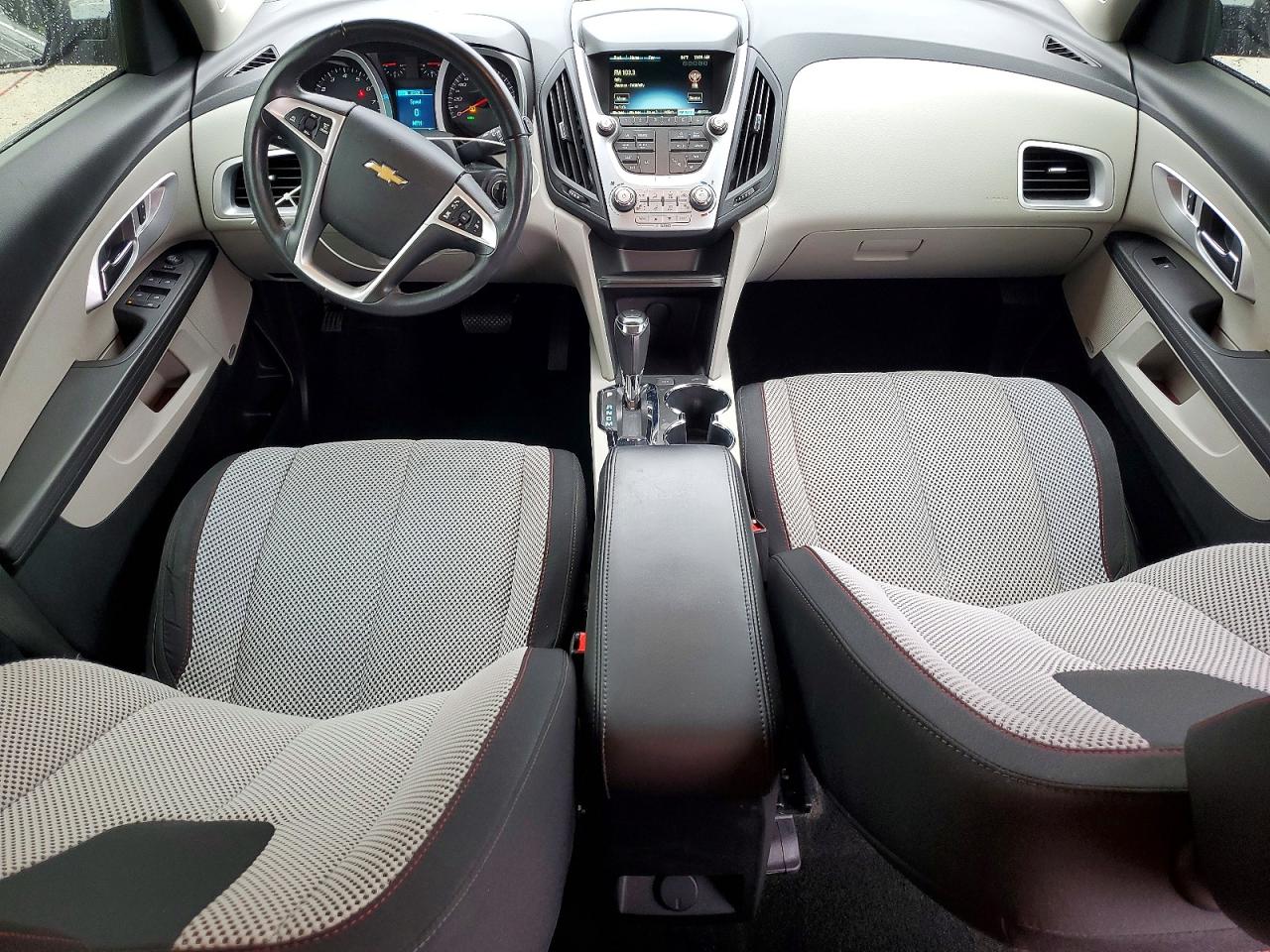2017 CHEVROLET EQUINOX LT photo 8