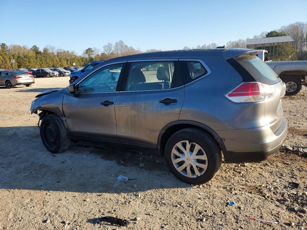 2016 NISSAN ROGUE S photo 2