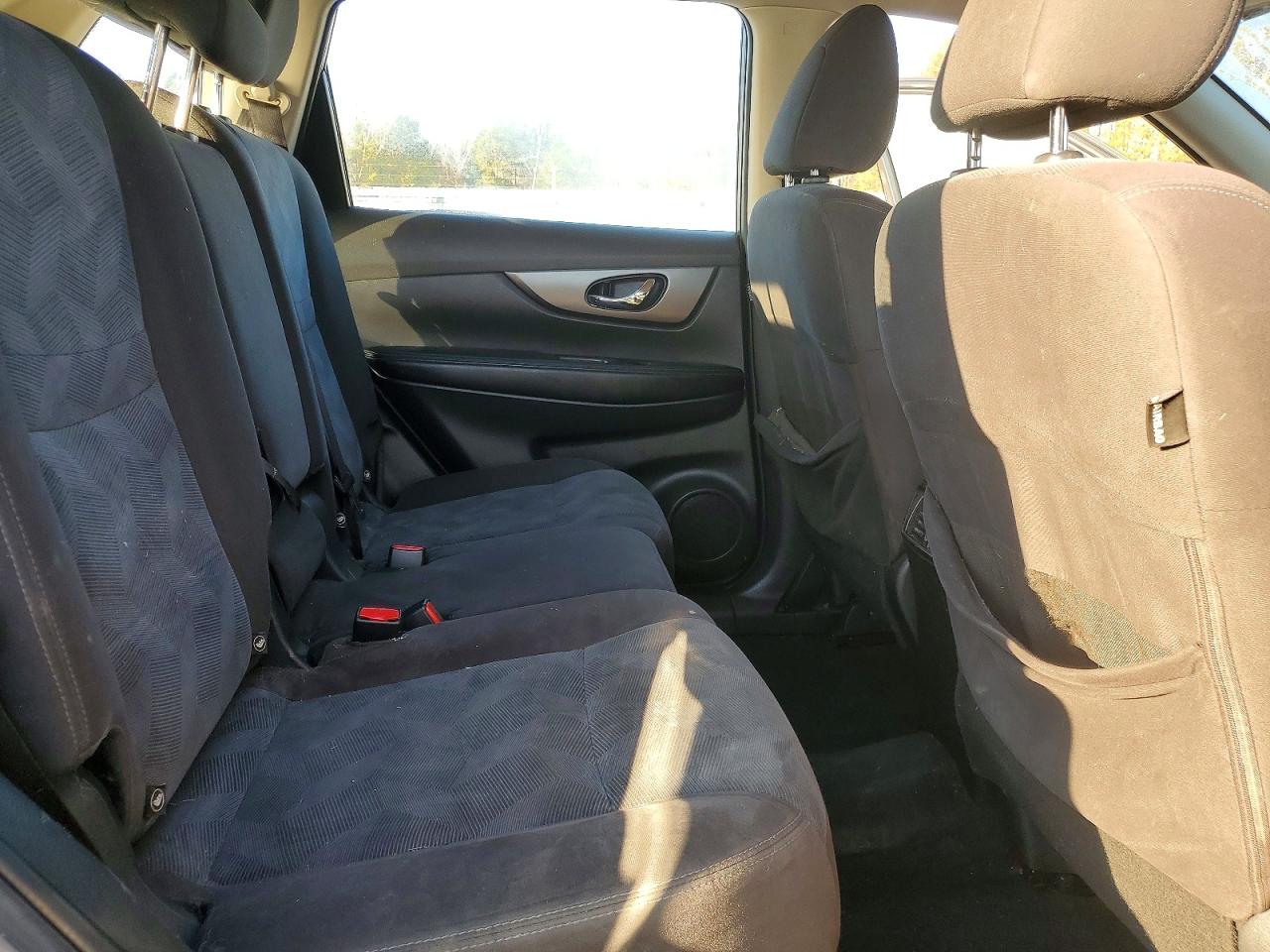 2016 NISSAN ROGUE S photo 11