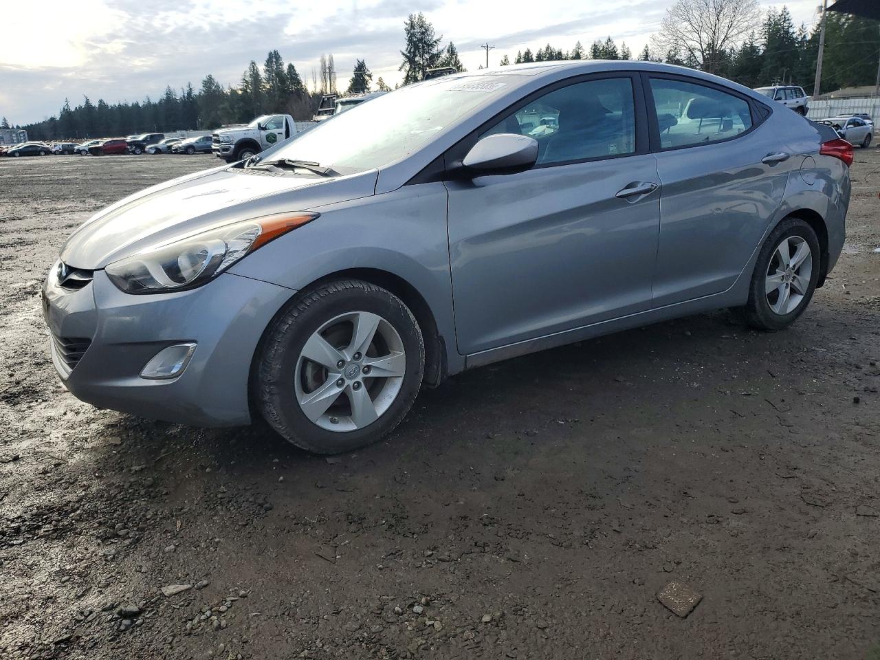 2013 HYUNDAI ELANTRA