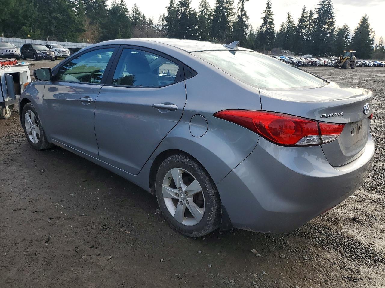 2013 HYUNDAI ELANTRA GLS photo 2