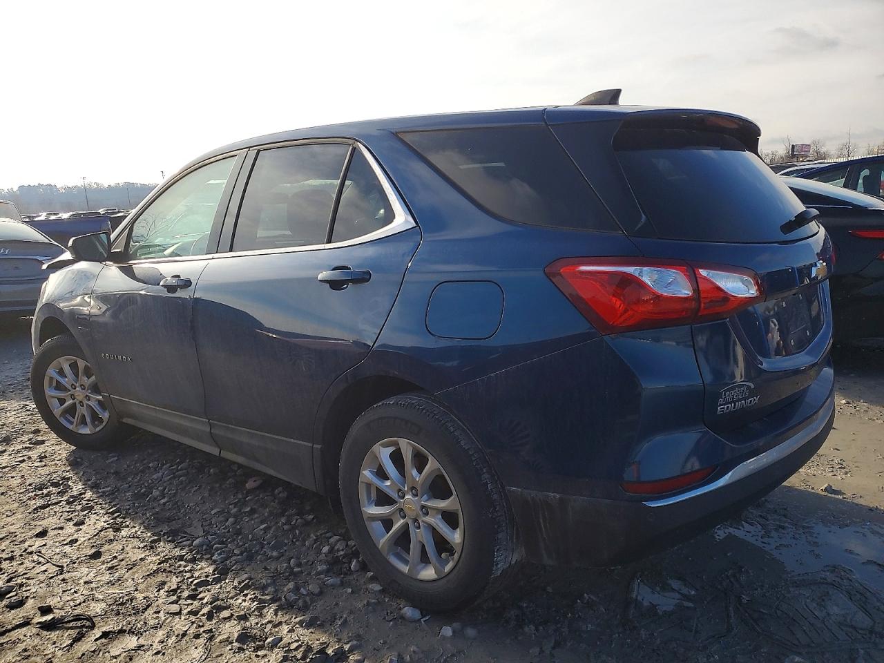 2020 CHEVROLET EQUINOX LT photo 2