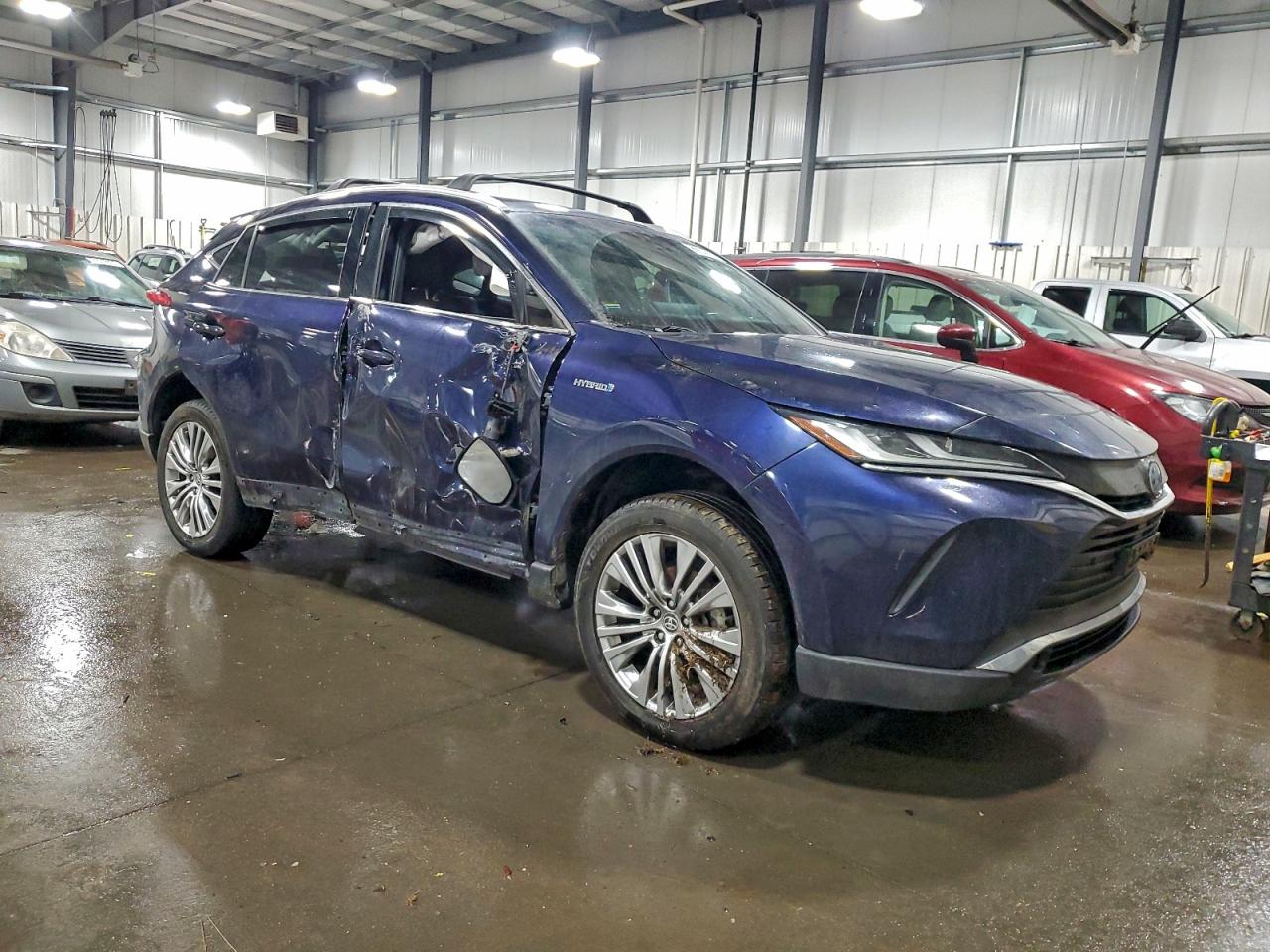 2021 TOYOTA VENZA XLE photo 4