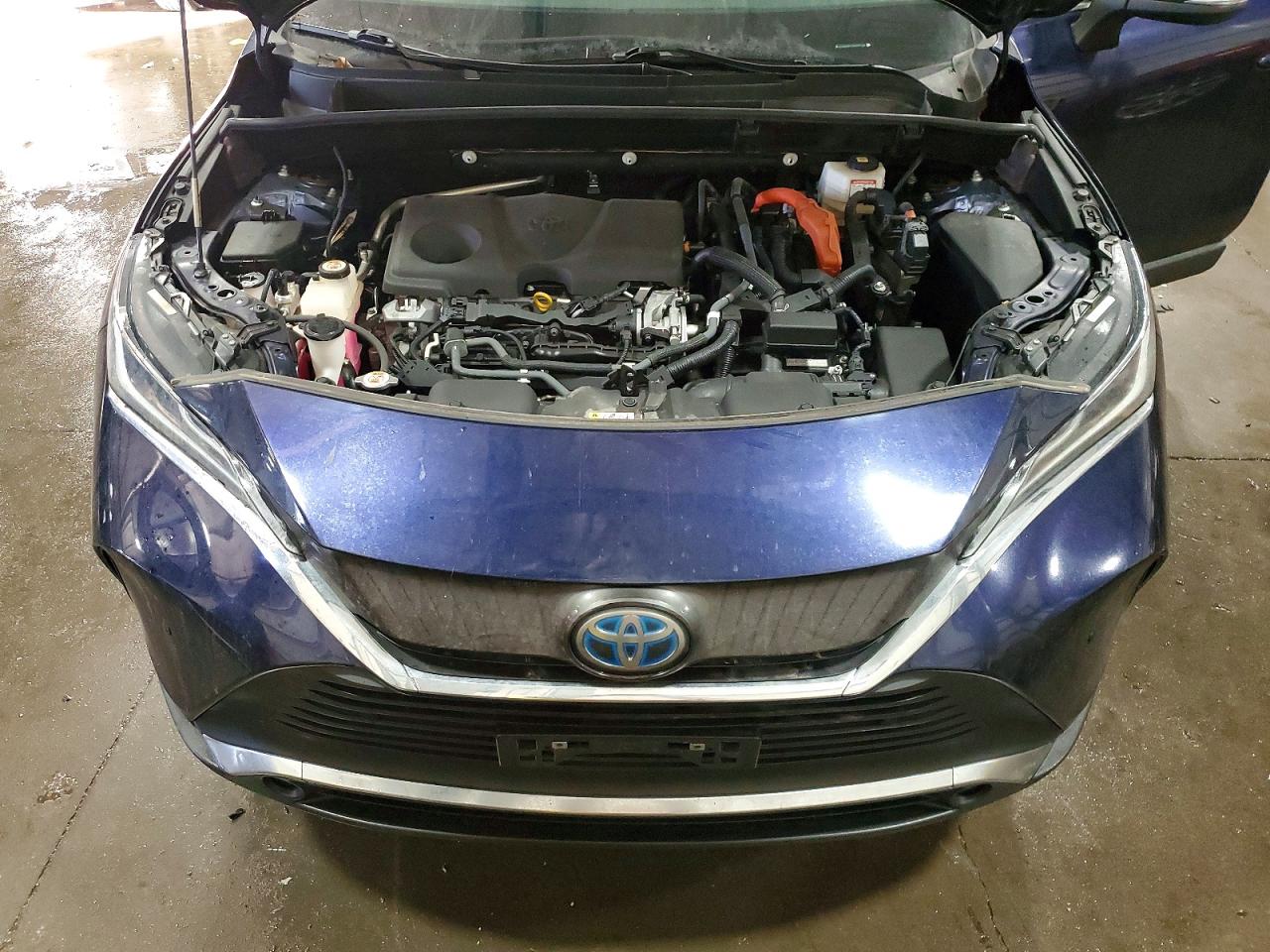 2021 TOYOTA VENZA XLE photo 12