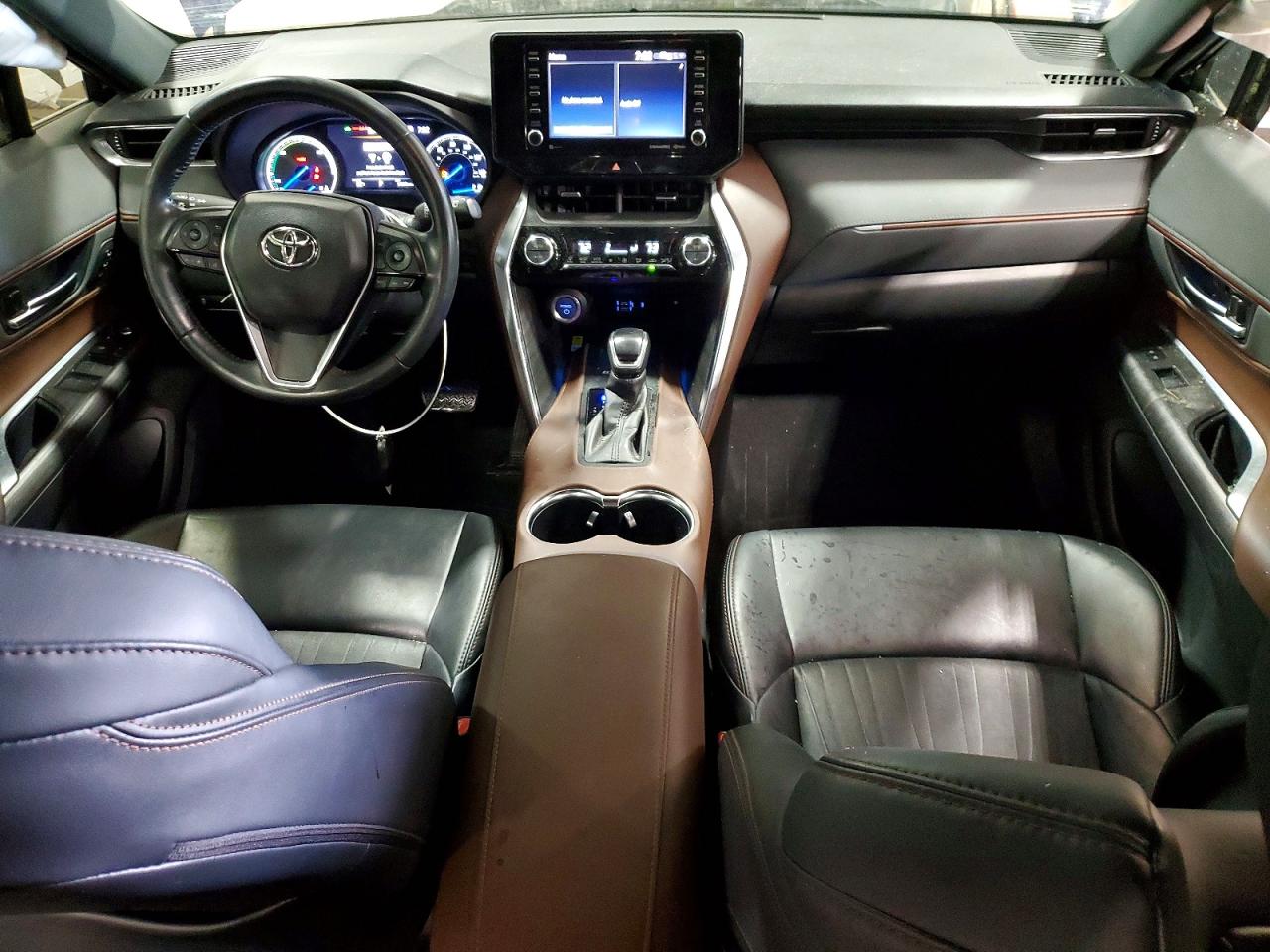 2021 TOYOTA VENZA XLE photo 8