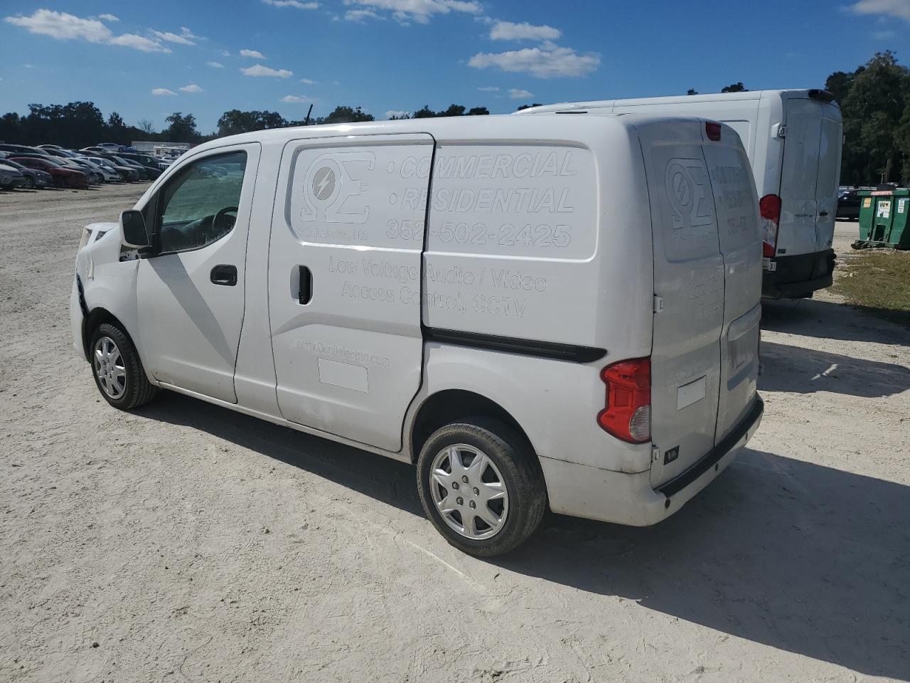 2021 NISSAN NV200 photo 2