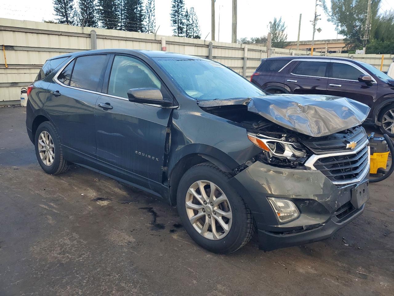 2018 CHEVROLET EQUINOX LT photo 4