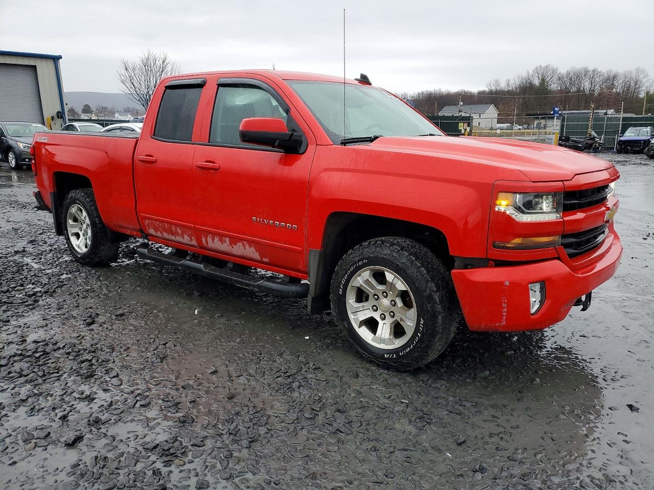 2017 CHEVROLET SILVERADO K1500 LT photo 4