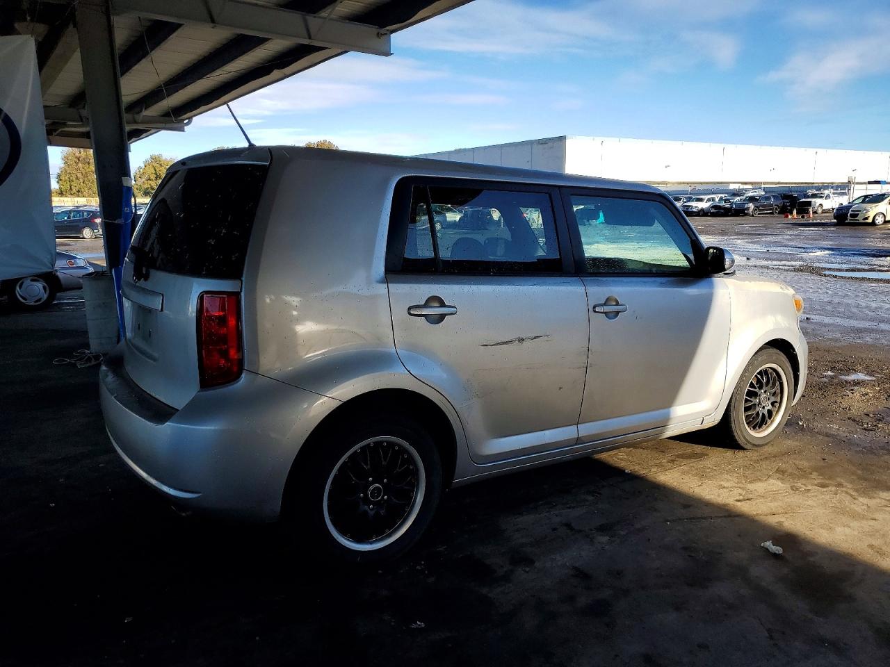 2009 TOYOTA SCION XB photo 3