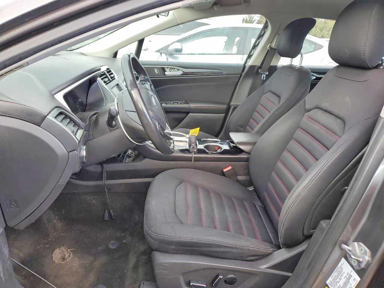 2013 FORD FUSION SE photo 7