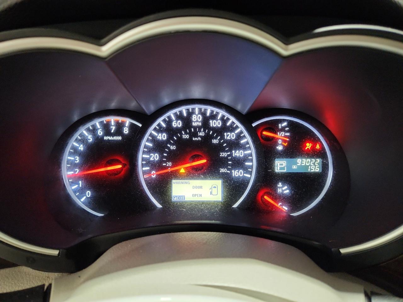 2014 NISSAN QUEST S photo 17