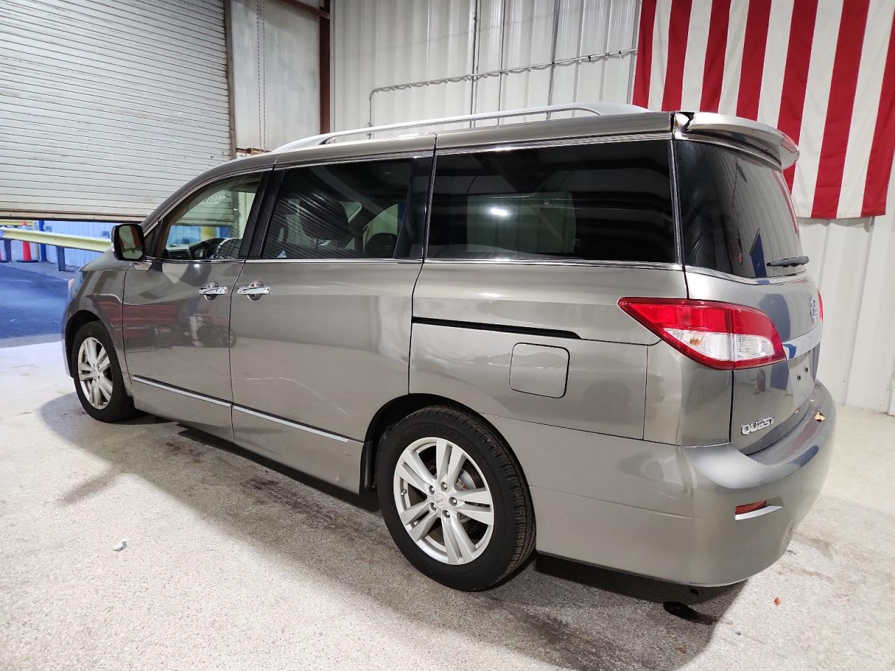 2014 NISSAN QUEST S photo 3