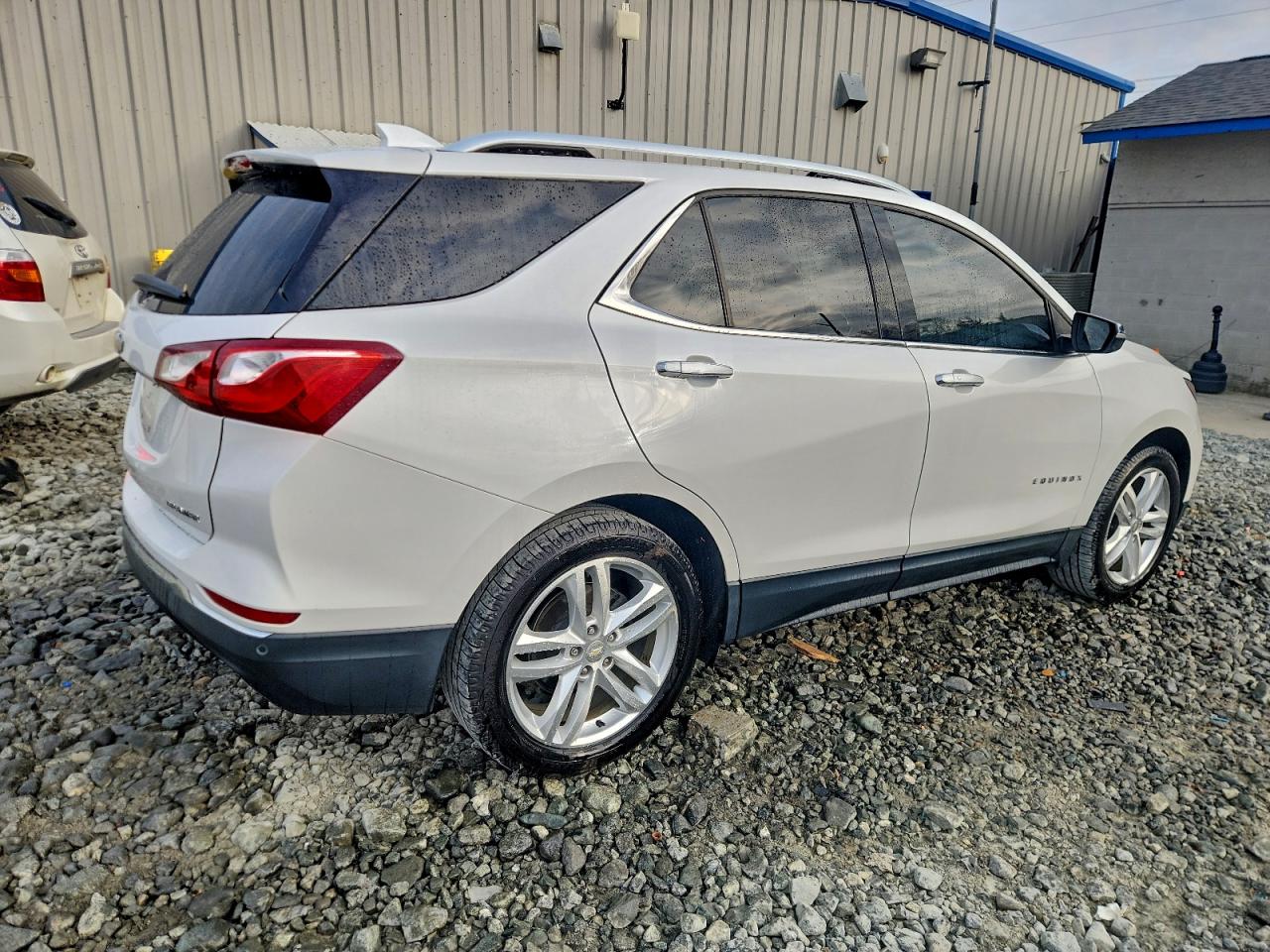 2020 CHEVROLET EQUINOX PREMIER photo 3