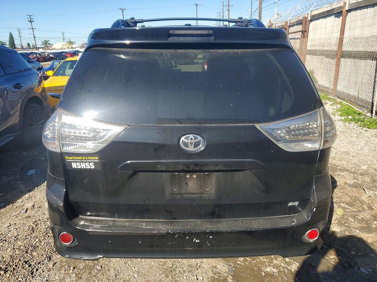 2013 TOYOTA SIENNA SPORT photo 6
