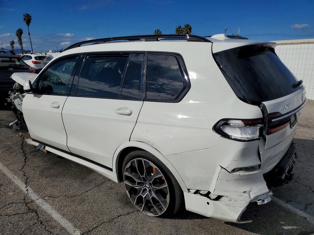 2023 BMW X7 XDRIVE40I photo 2