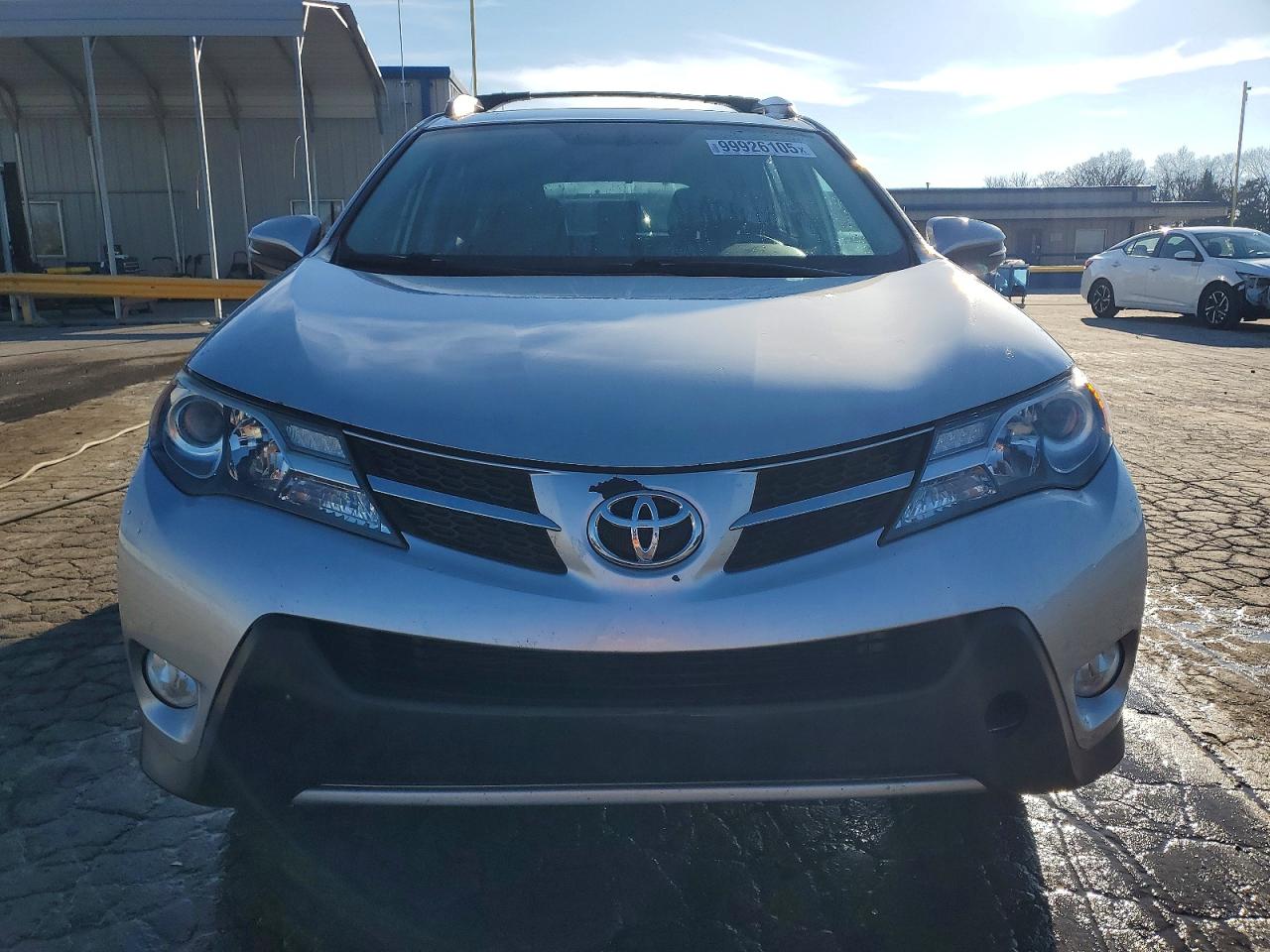 2015 TOYOTA RAV4 XLE photo 5