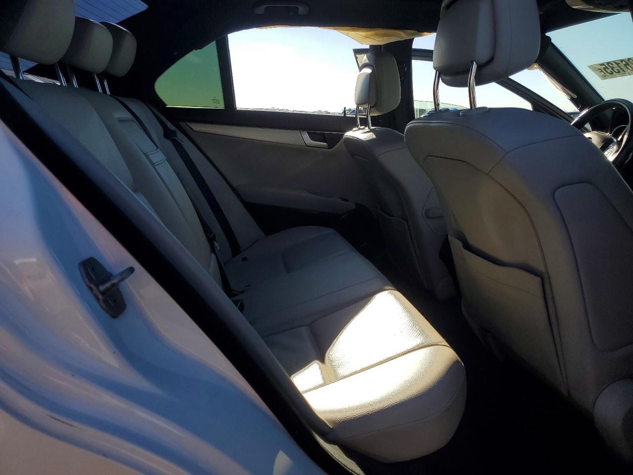 2013 MERCEDES-BENZ C 250 photo 10