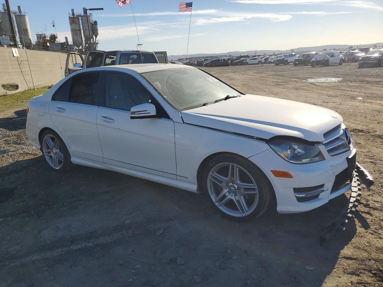 2013 MERCEDES-BENZ C 250 photo 4