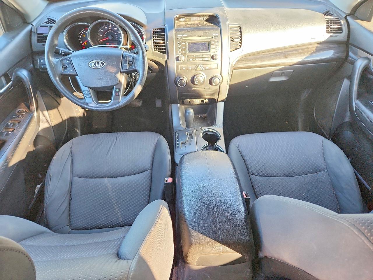 2011 KIA SORENTO BASE photo 8