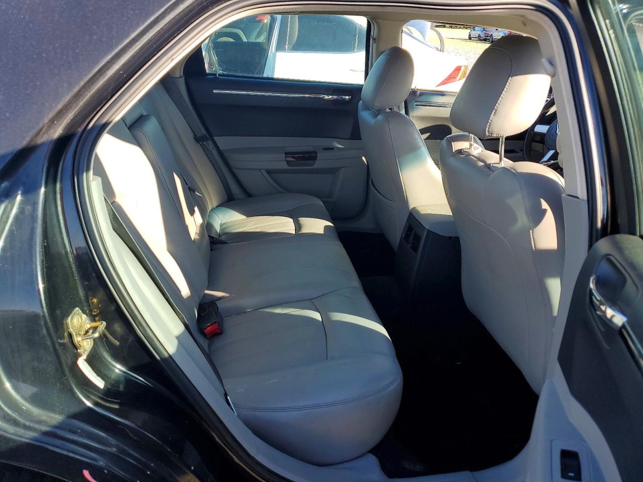 2006 CHRYSLER 300C photo 10