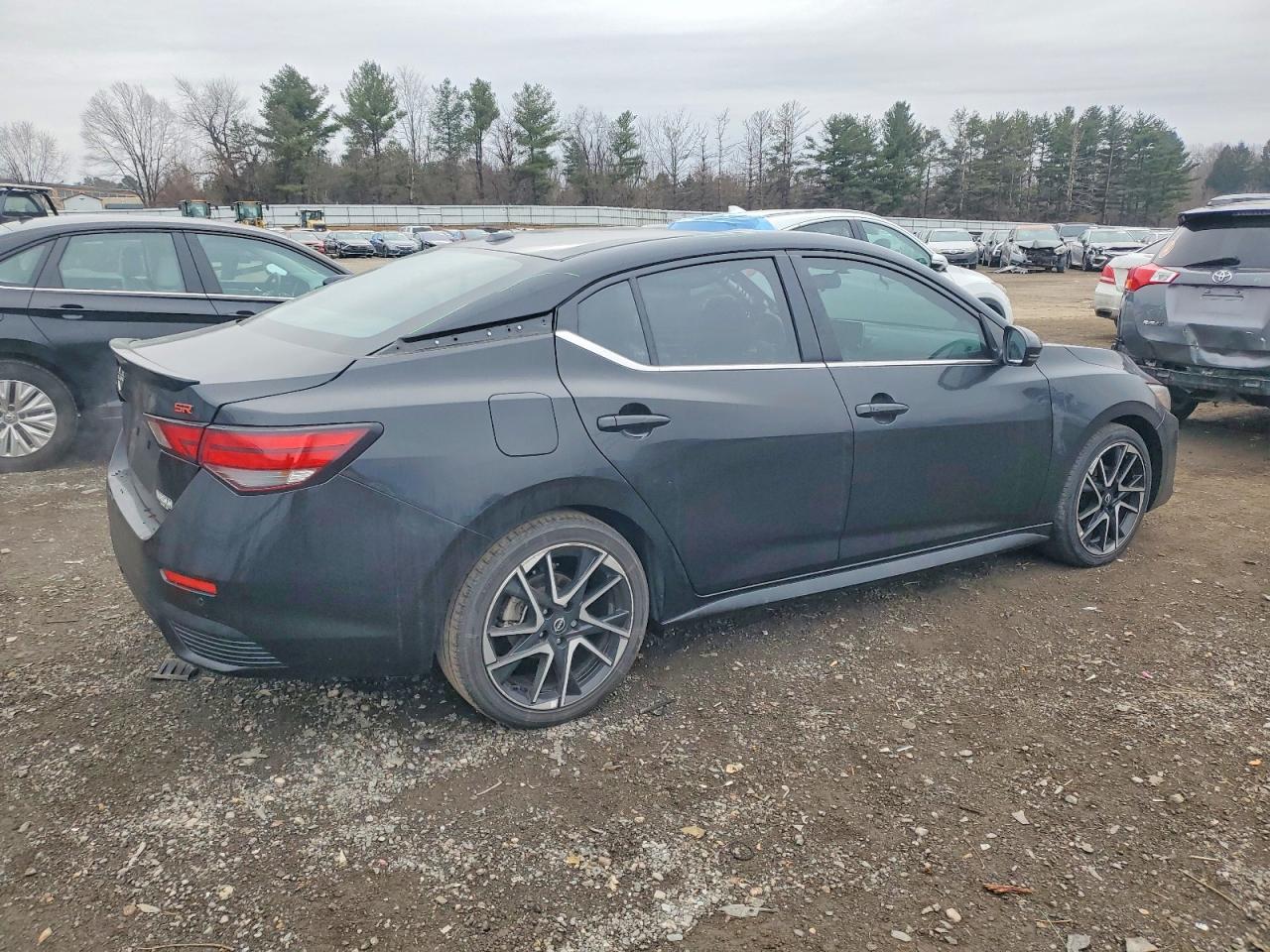 2024 NISSAN SENTRA SR photo 3