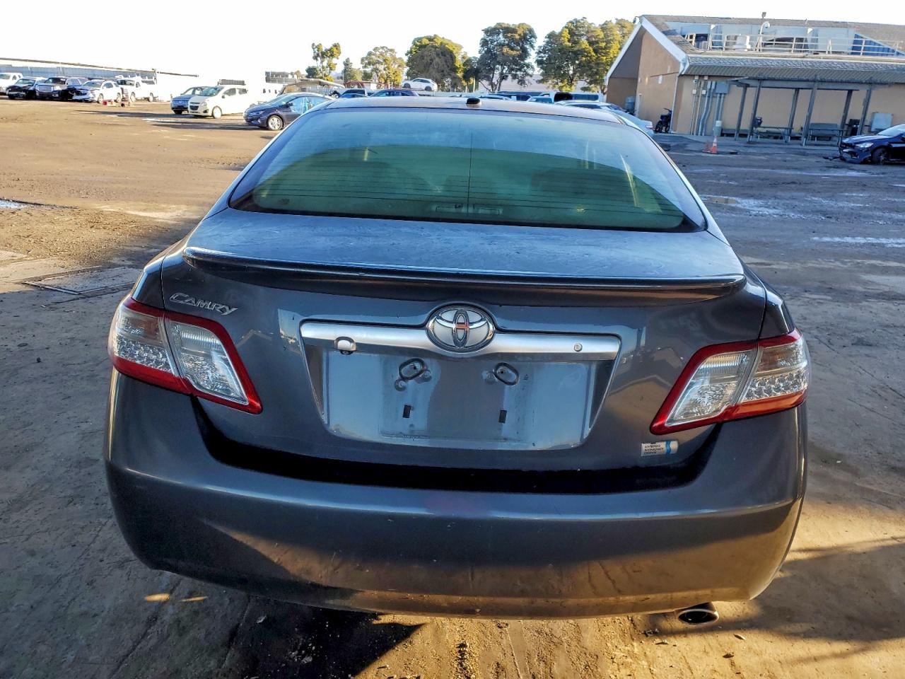 2011 TOYOTA CAMRY HYBRID photo 6