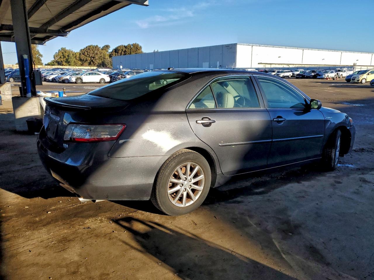 2011 TOYOTA CAMRY HYBRID photo 3